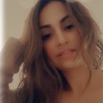 Narges Sucht Freundschaften in Ellerau