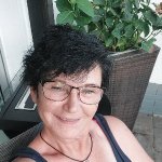 lena Sucht Freundschaften in Wülfrath