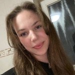 Emilia Sucht Freundschaften in Tawern